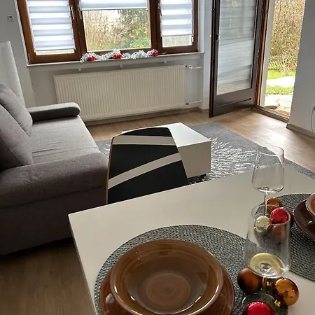 Gemuetliche In Lägenhet *